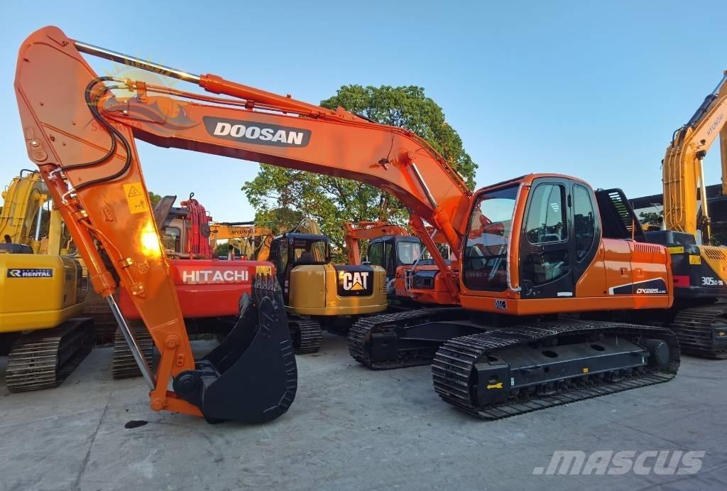 Doosan DX 225 LC Гусеничні екскаватори