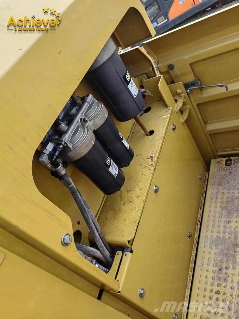 CAT 395 Гусеничні екскаватори