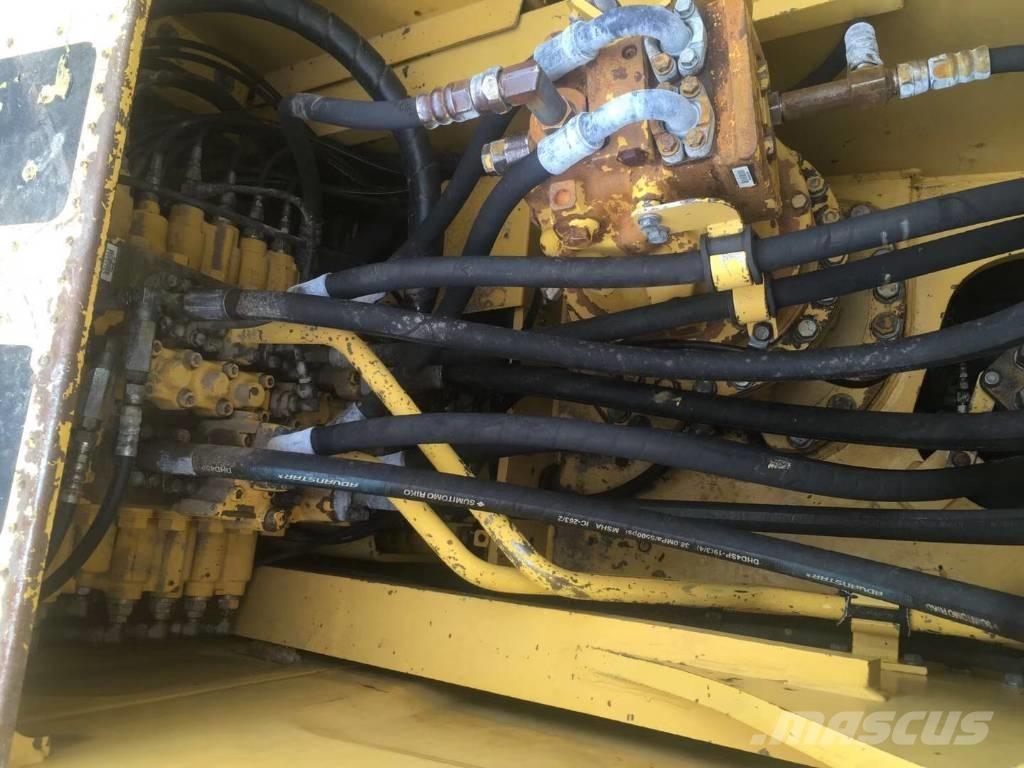 Komatsu pc220-8 Гусеничні екскаватори