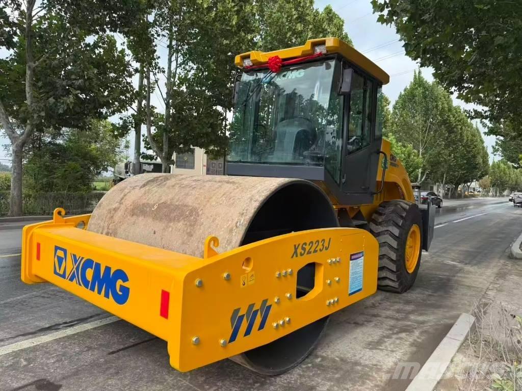 XCMG XS 223 J Грунтові котки