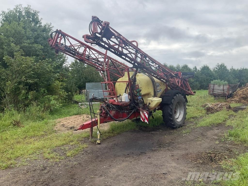 Hardi Comander Причіпні обприскувачі