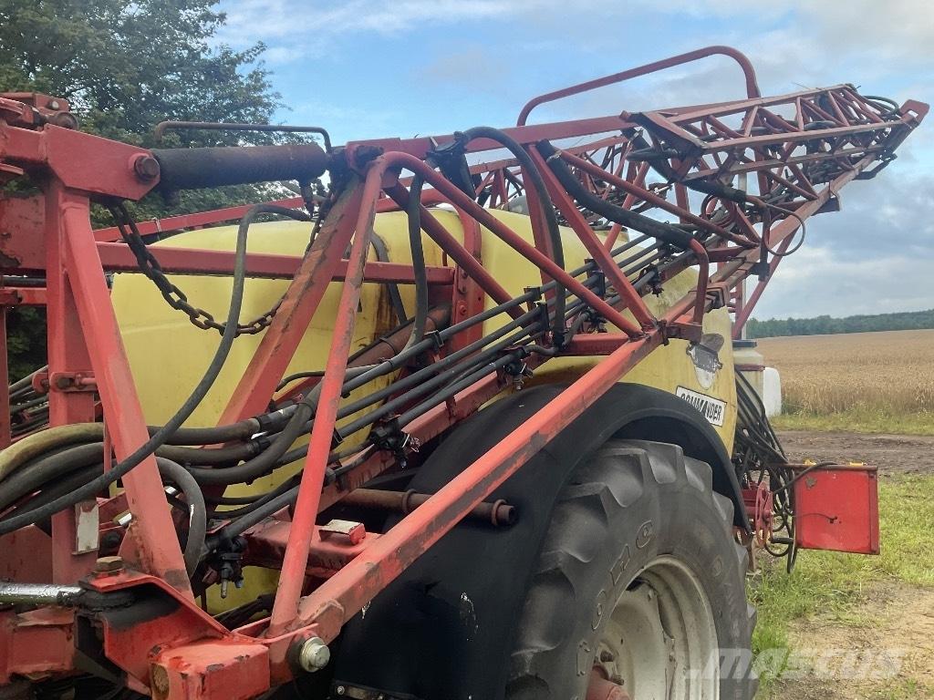 Hardi Comander Причіпні обприскувачі