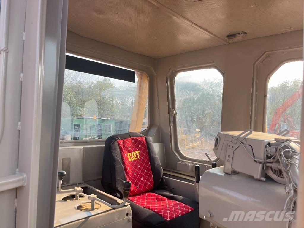 CAT D7G Гусеничні бульдозери