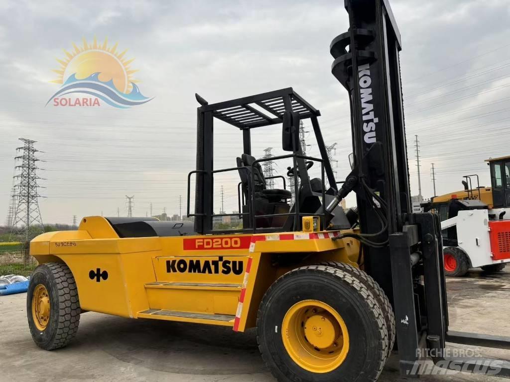 Komatsu FD 200 Дизельні навантажувачі