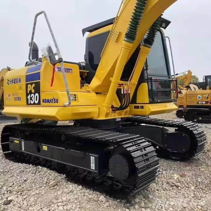 Komatsu PC130 Гусеничні екскаватори