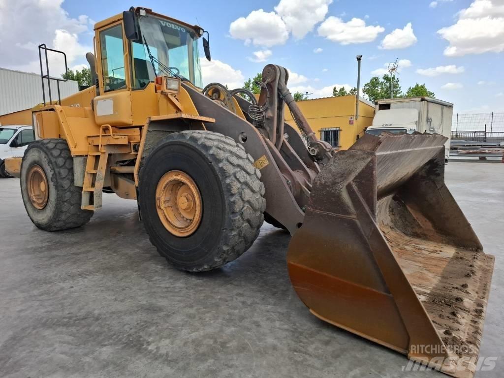 Volvo L 180 E Фронтальні навантажувачі