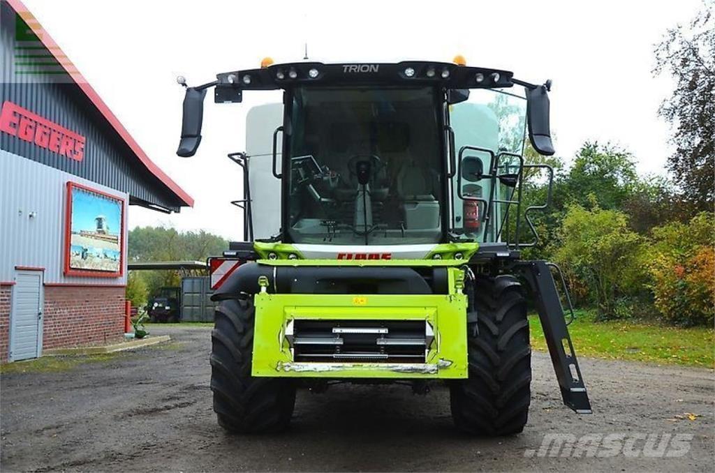 CLAAS trion 730 Зернозбиральні комбайни