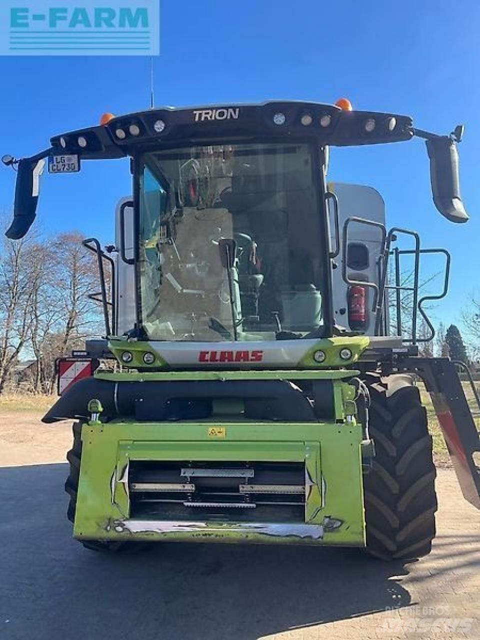 CLAAS trion 730 Зернозбиральні комбайни