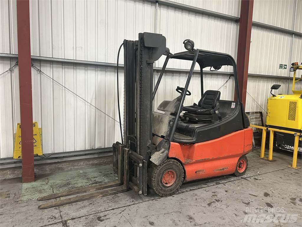 Linde E30-02 Електронавантажувачі