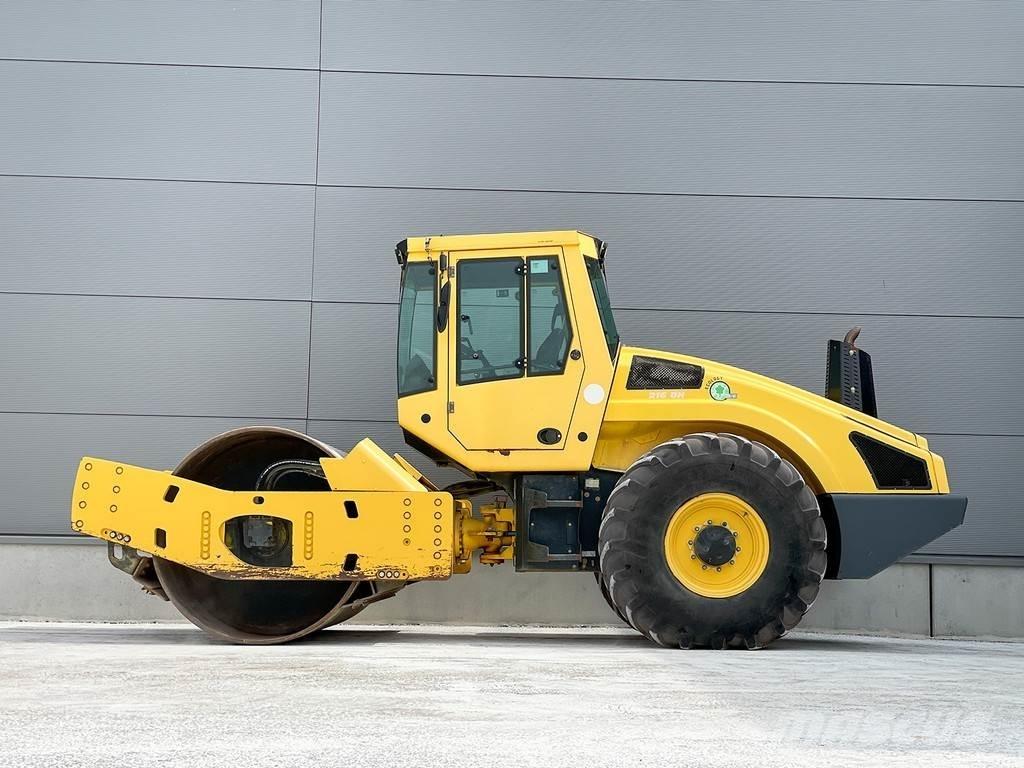 Bomag BW 216 DH-4i Грунтові котки