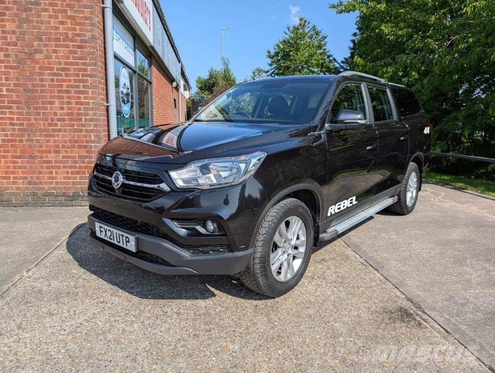 Ssangyong Musso Автомобілі