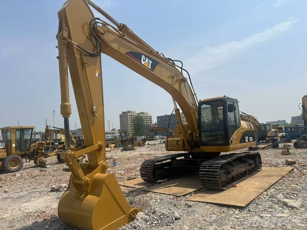CAT 320 C L Гусеничні екскаватори
