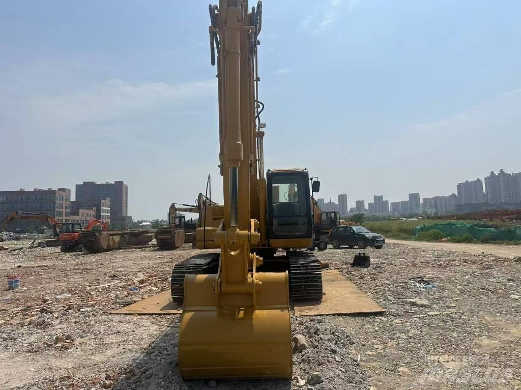 CAT 320 C L Гусеничні екскаватори