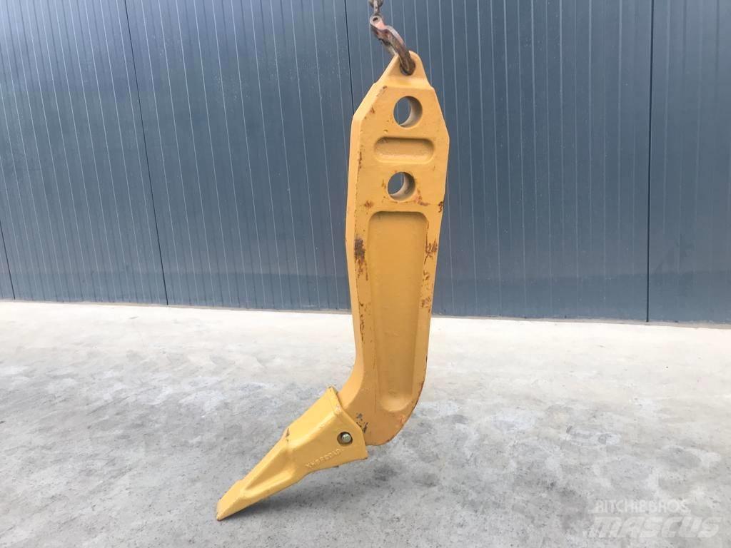 Komatsu D65 Shank Скарифікатори