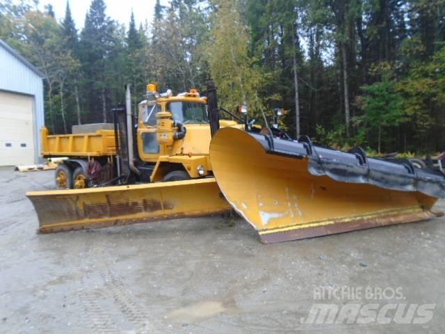 Mack RM 6866 S Снігоочищувальні ножі та плуги