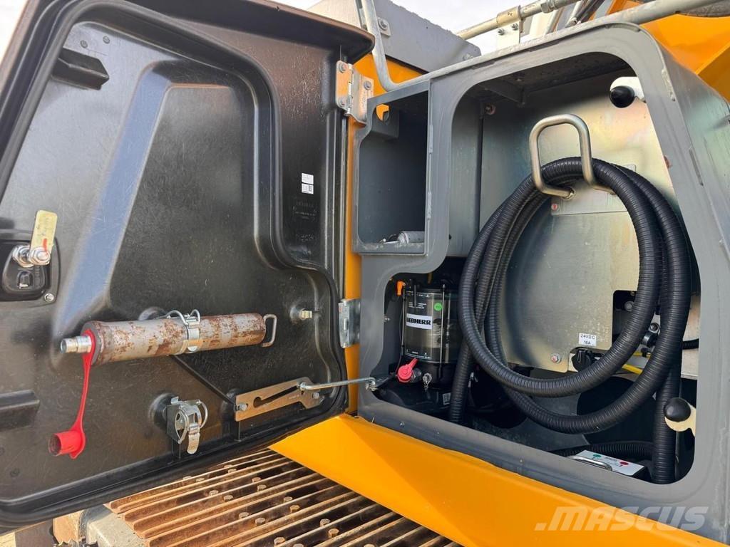 Liebherr R922 LC Гусеничні екскаватори