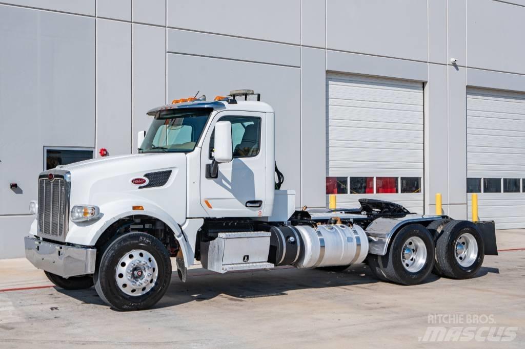 Peterbilt 567 Тягачі