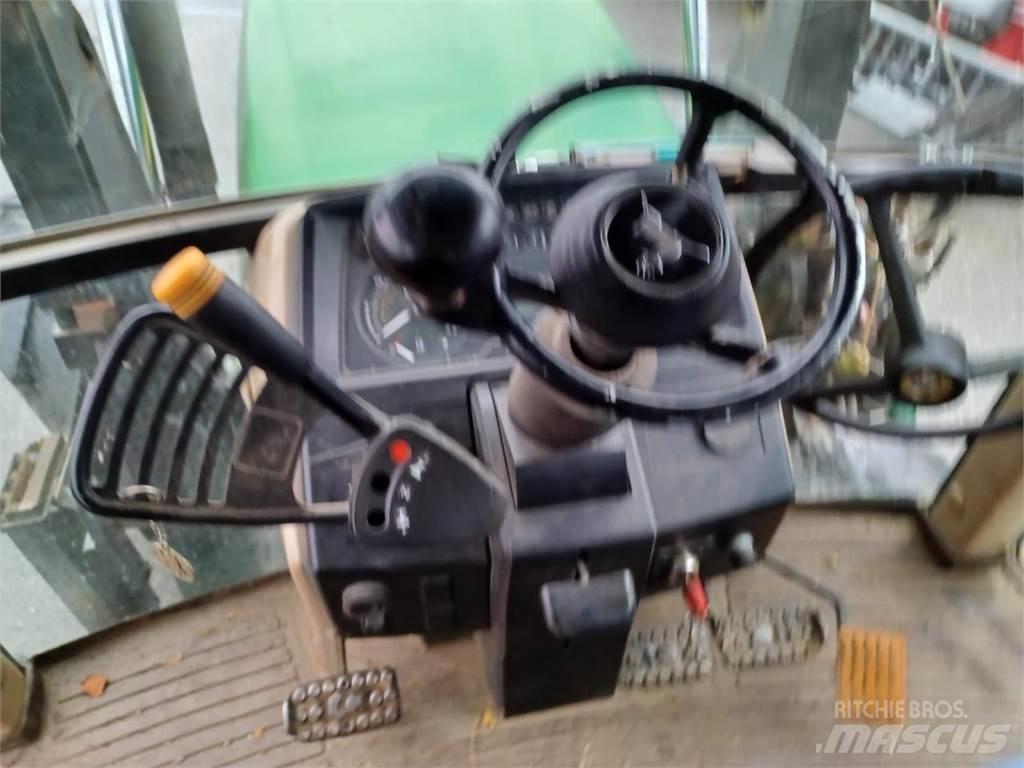 John Deere 6110SE Лісогосподарські трактори