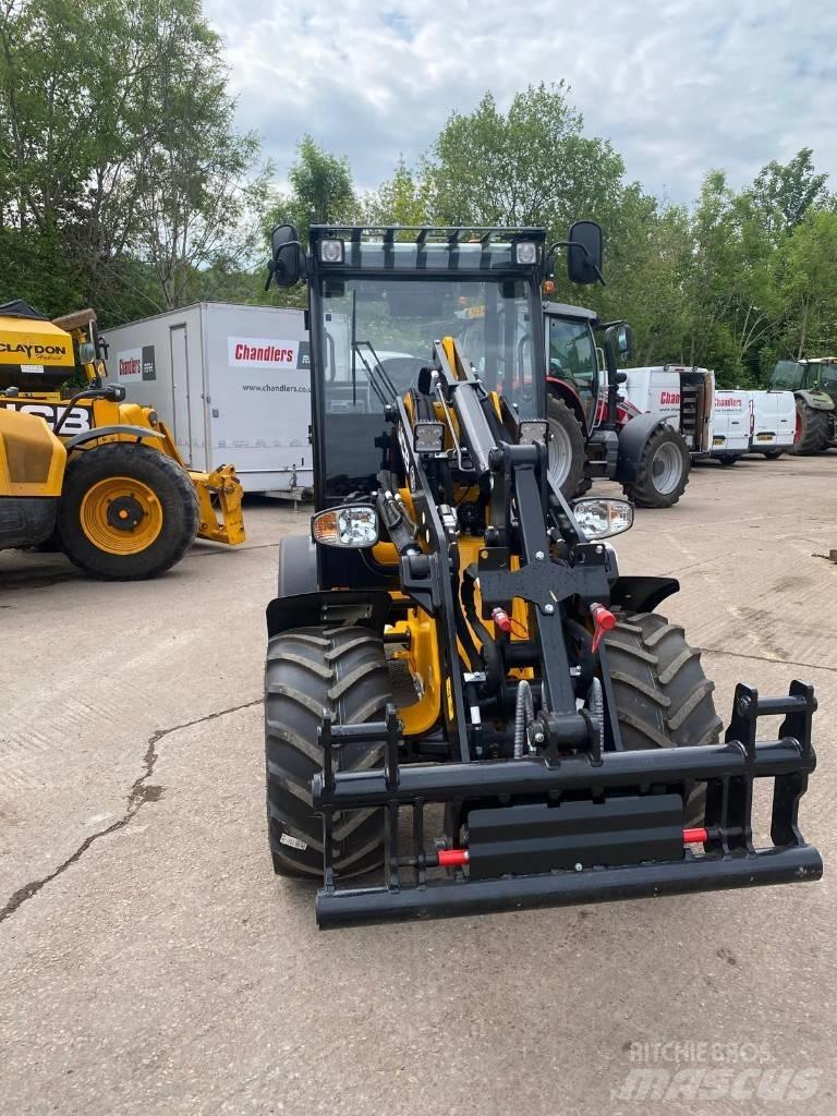 JCB 403 PLUS Телескопічний навантажувач