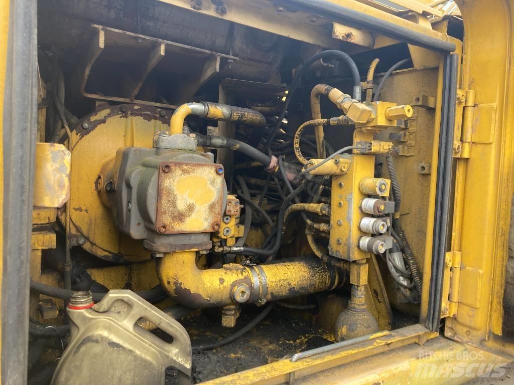 Komatsu PW 170 Колісні екскаватори