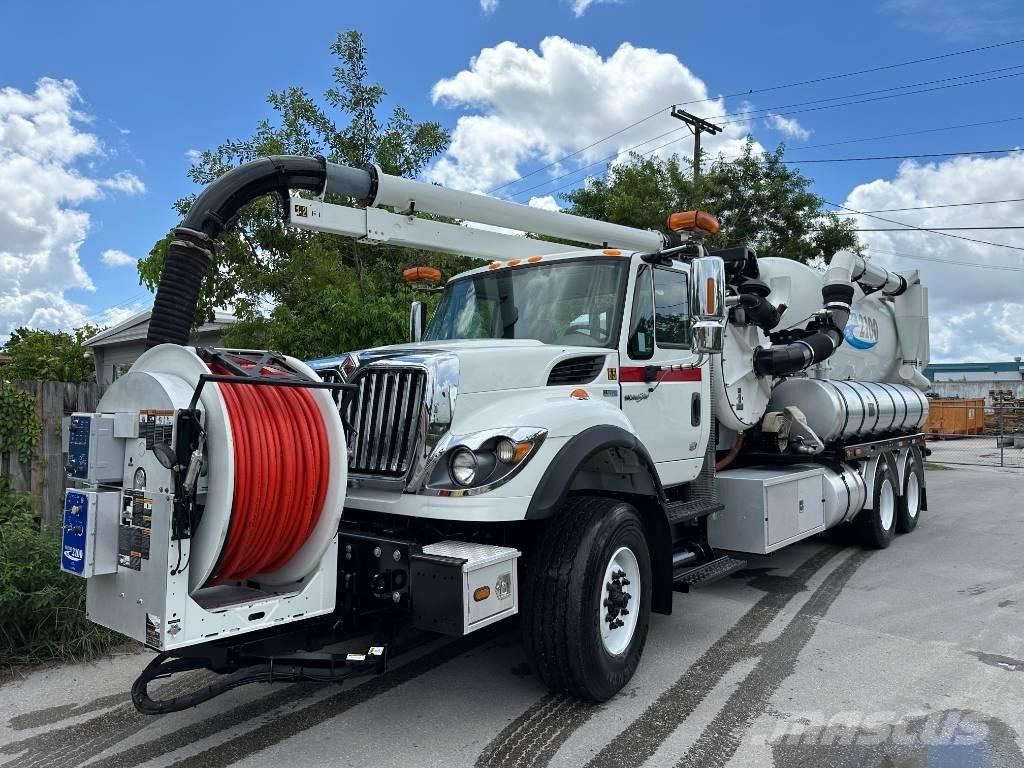 International 7500 Комбі/Вакуумні вантажівки