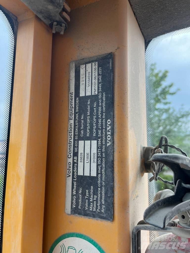 Volvo L 180 E Фронтальні навантажувачі
