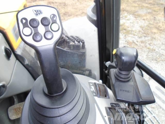 JCB FASTRAC 4190 Трактори