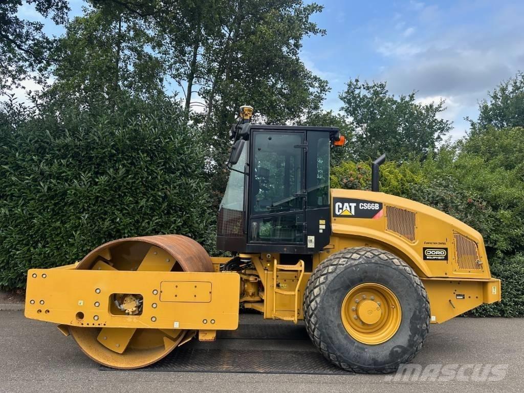 CAT CS 66 B Грунтові котки