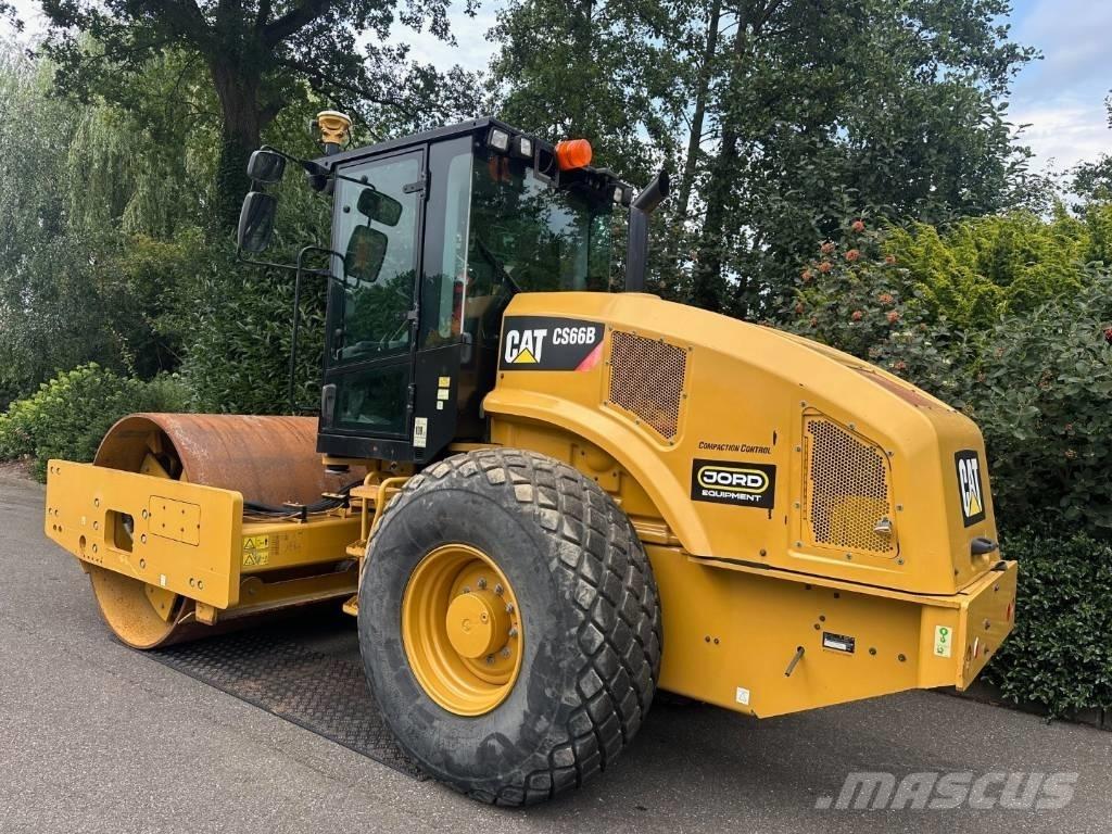 CAT CS 66 B Грунтові котки