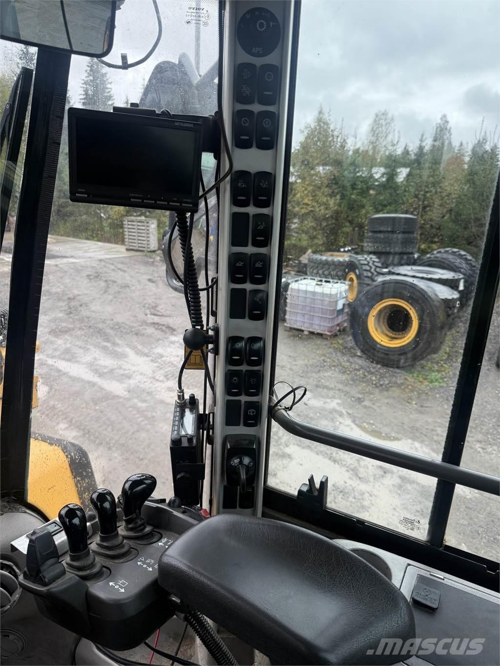 Volvo L180G Фронтальні навантажувачі