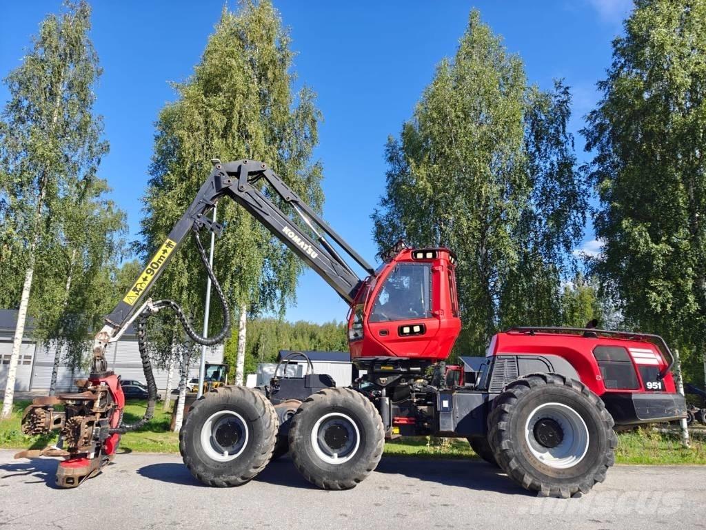 Komatsu 951 Харвестери