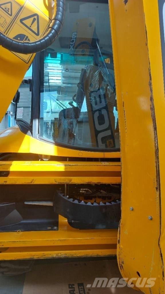 JCB 3 CX Plus Екскаватори-навантажувачі