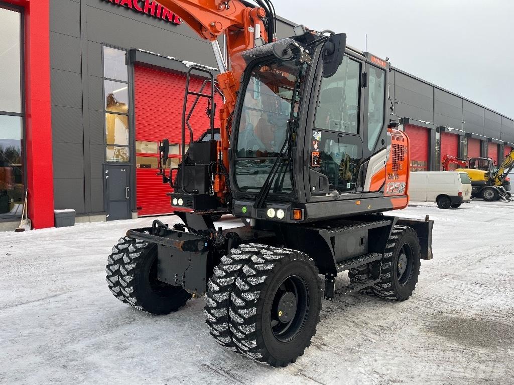 Hitachi ZX 135 W-7 Колісні екскаватори