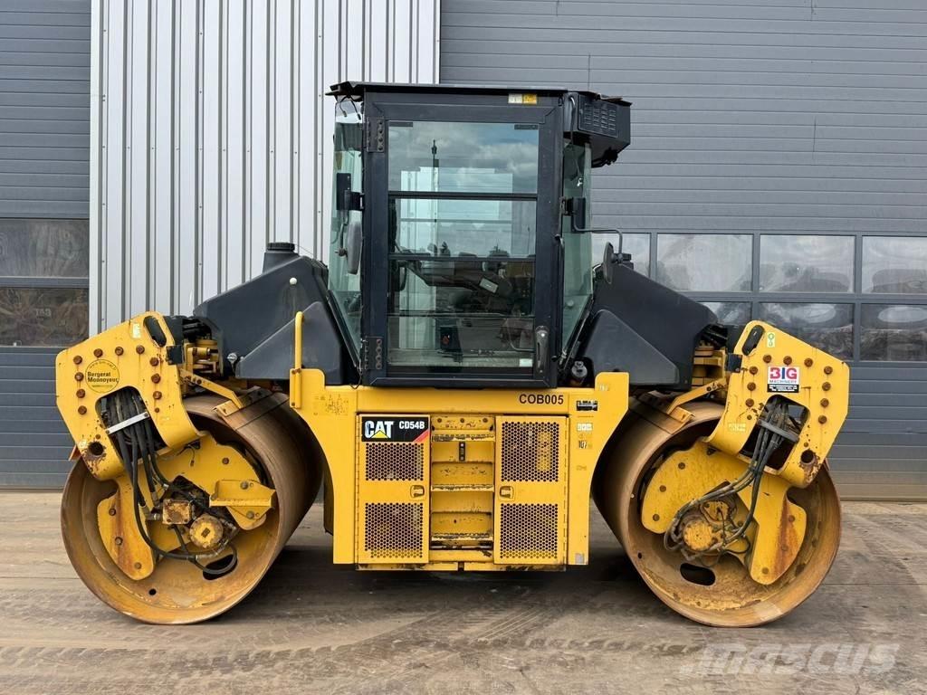 CAT CD54B Котки тротуарні