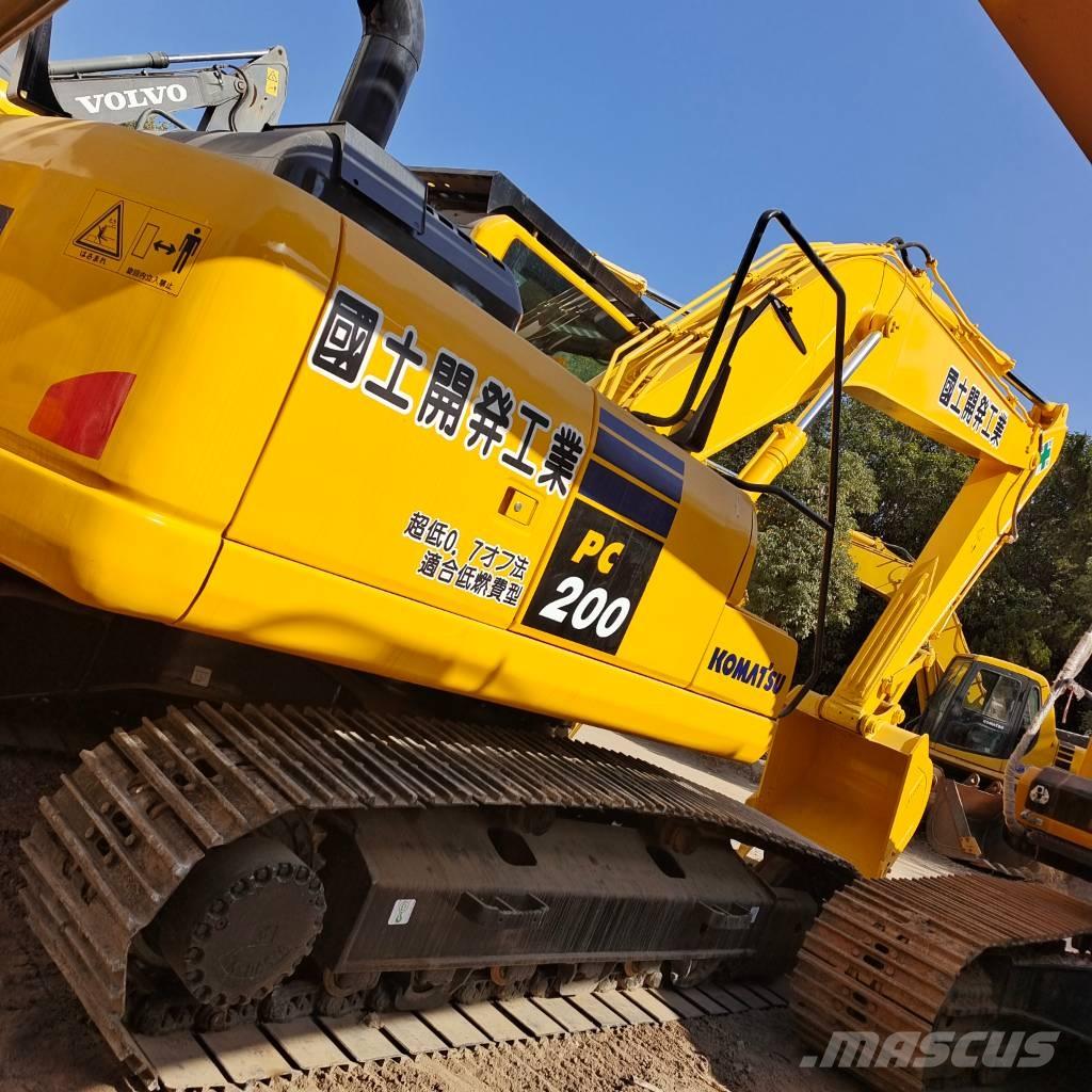Komatsu PC 200 Гусеничні екскаватори