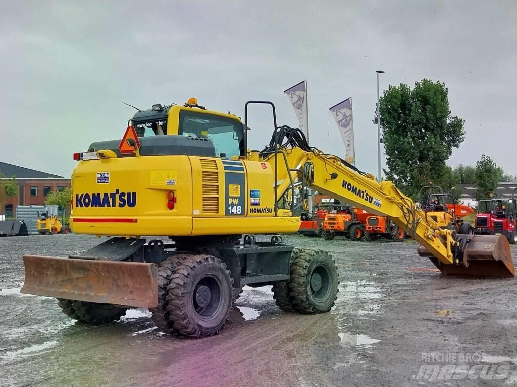 Komatsu PW148-8 Колісні екскаватори
