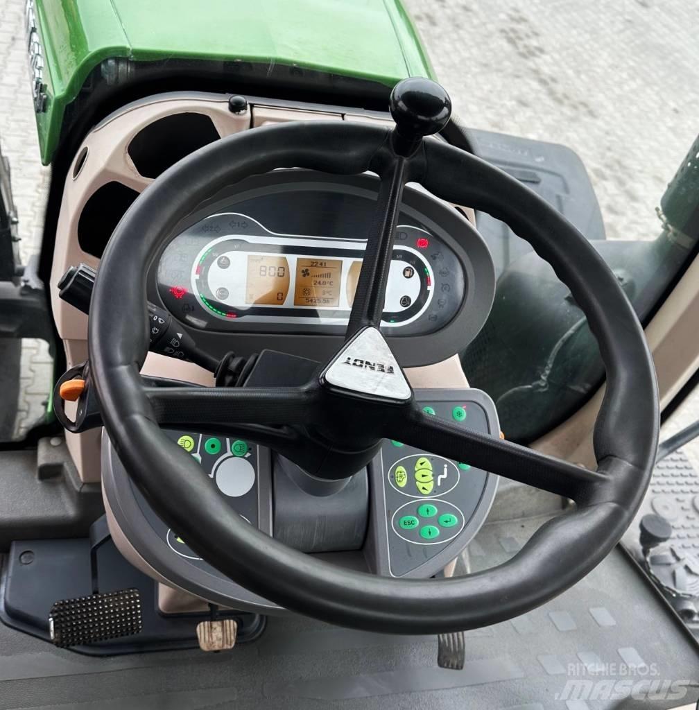 Fendt 826 Profi Трактори