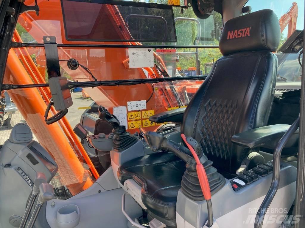 Hitachi ZX 210 LC-6 Гусеничні екскаватори