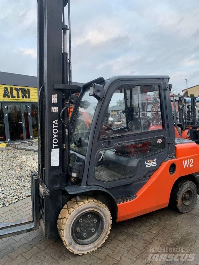 Toyota 52-8 FD JF 35 Дизельні навантажувачі