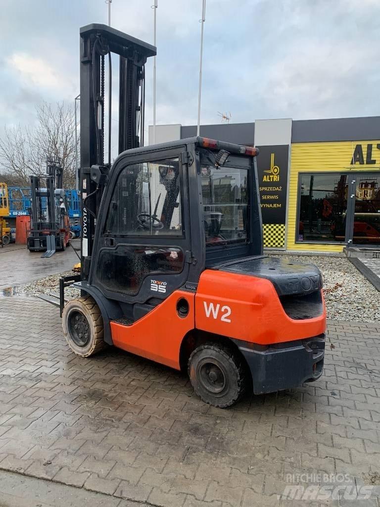Toyota 52-8 FD JF 35 Дизельні навантажувачі