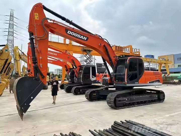 Doosan DX300LC-9C Гусеничні екскаватори