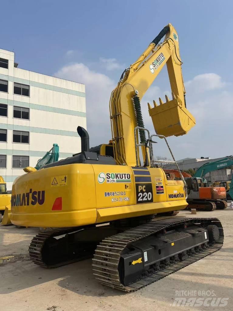 Komatsu PC 220-8 Гусеничні екскаватори