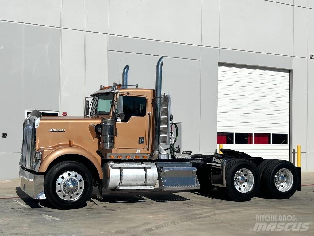 Kenworth W 900 Тягачі
