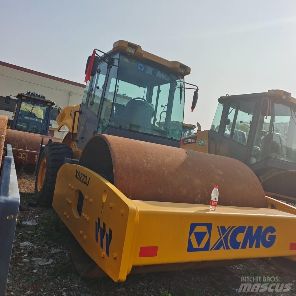 XCMG XS223J Грунтові котки