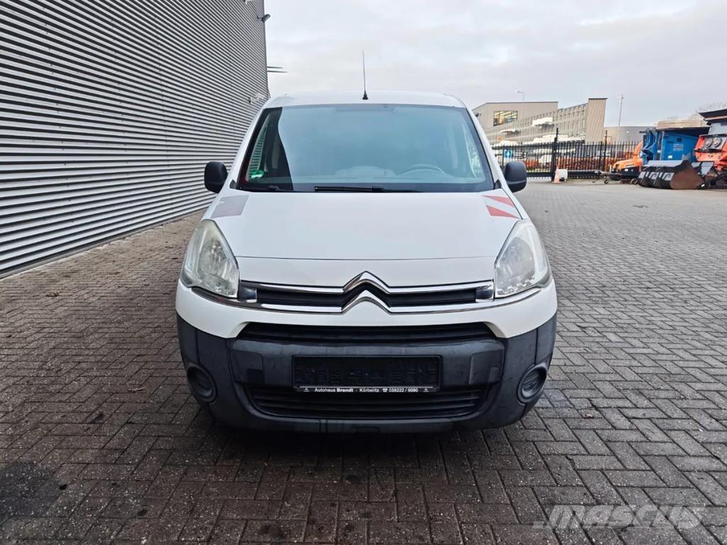 Citroën Berlingo Контейнер