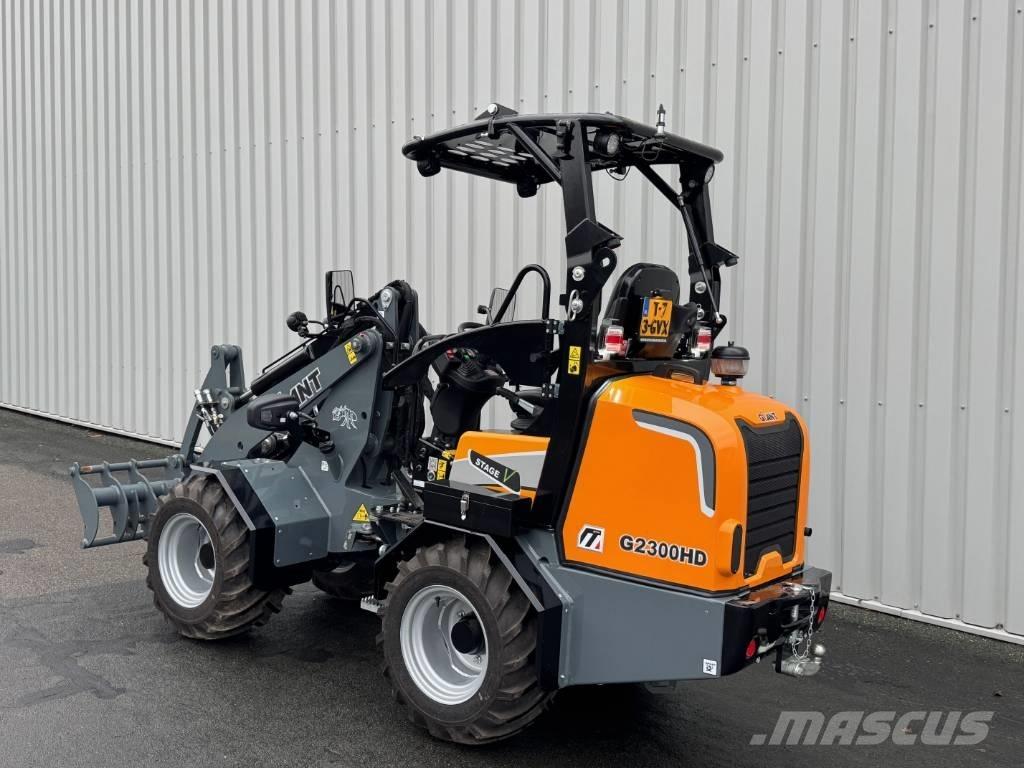 GiANT G 2300 HD Фронтальні навантажувачі