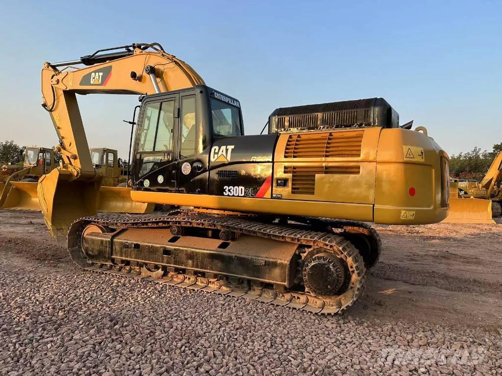 CAT 330D2L Гусеничні екскаватори
