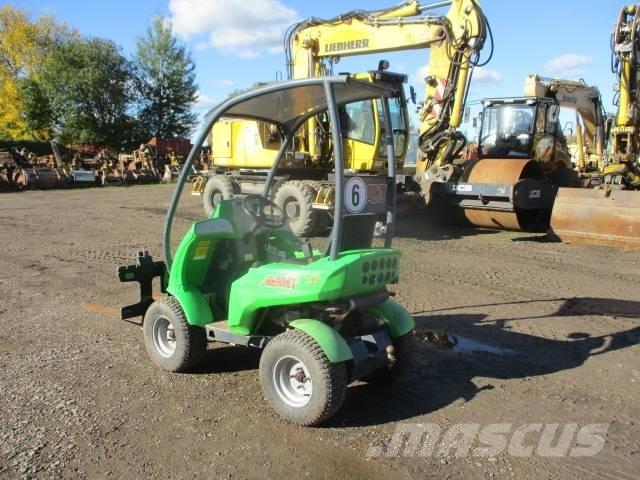 Avant 220 225 Малі навантажувачі