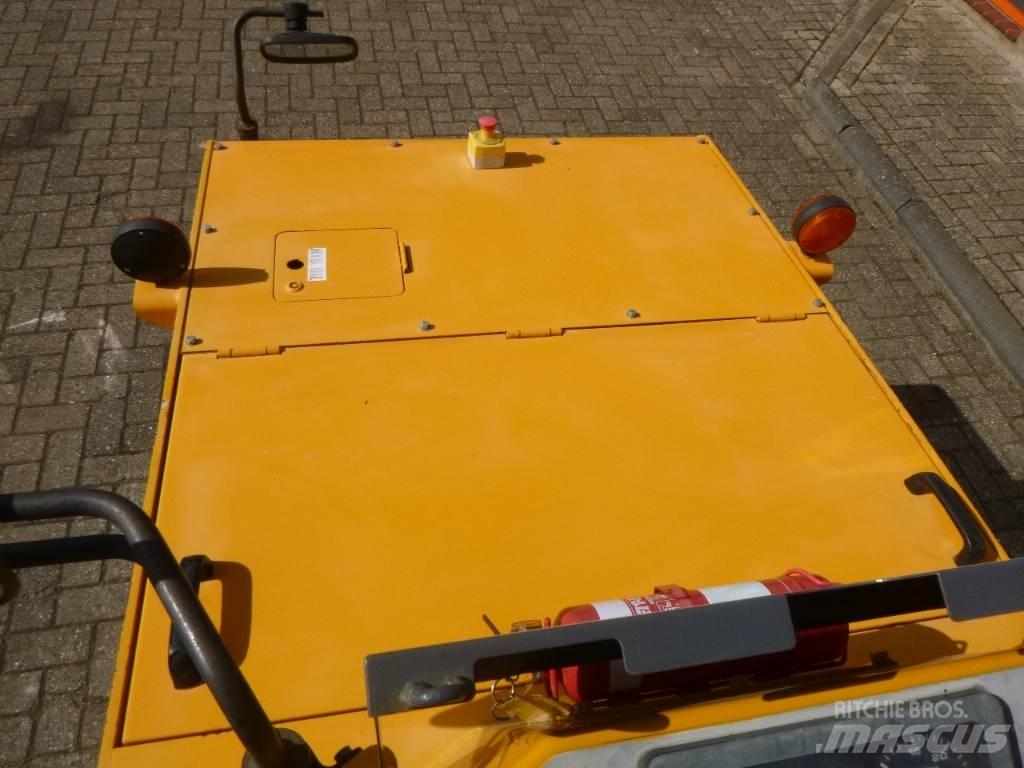 Sakai TS160-2 Пневматичні катки