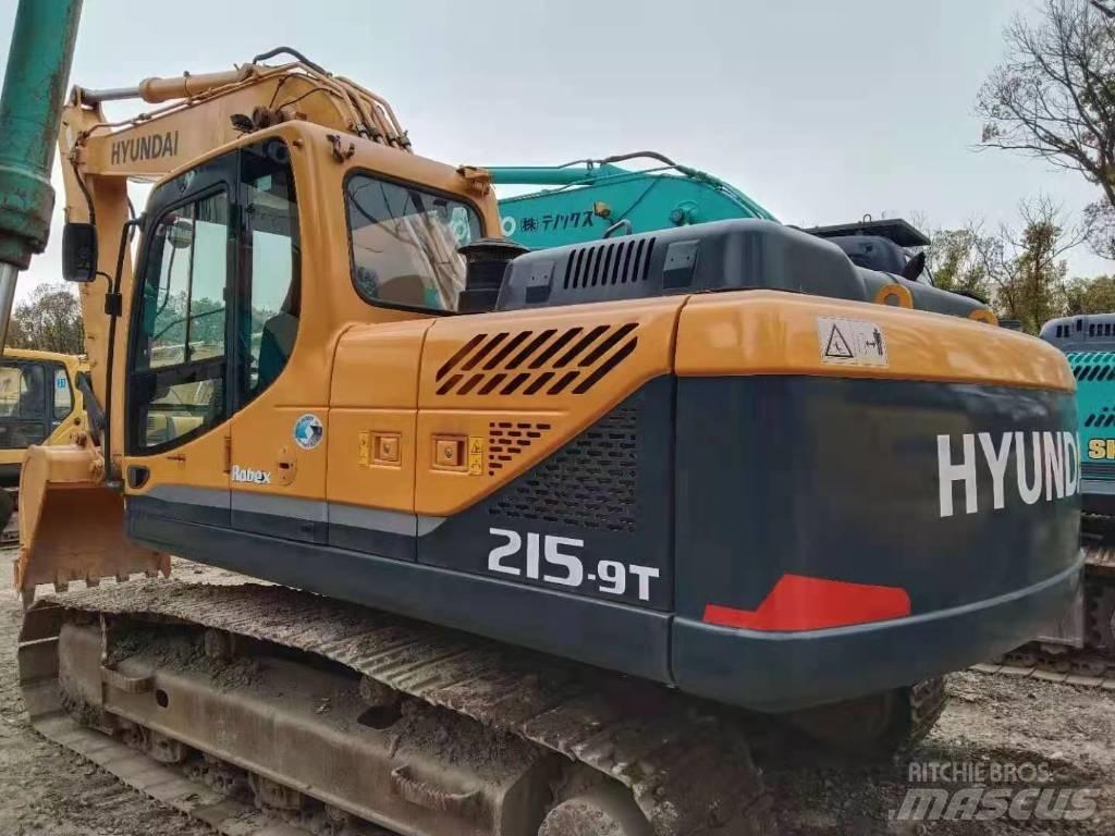 Hyundai R215-9T Колісні екскаватори